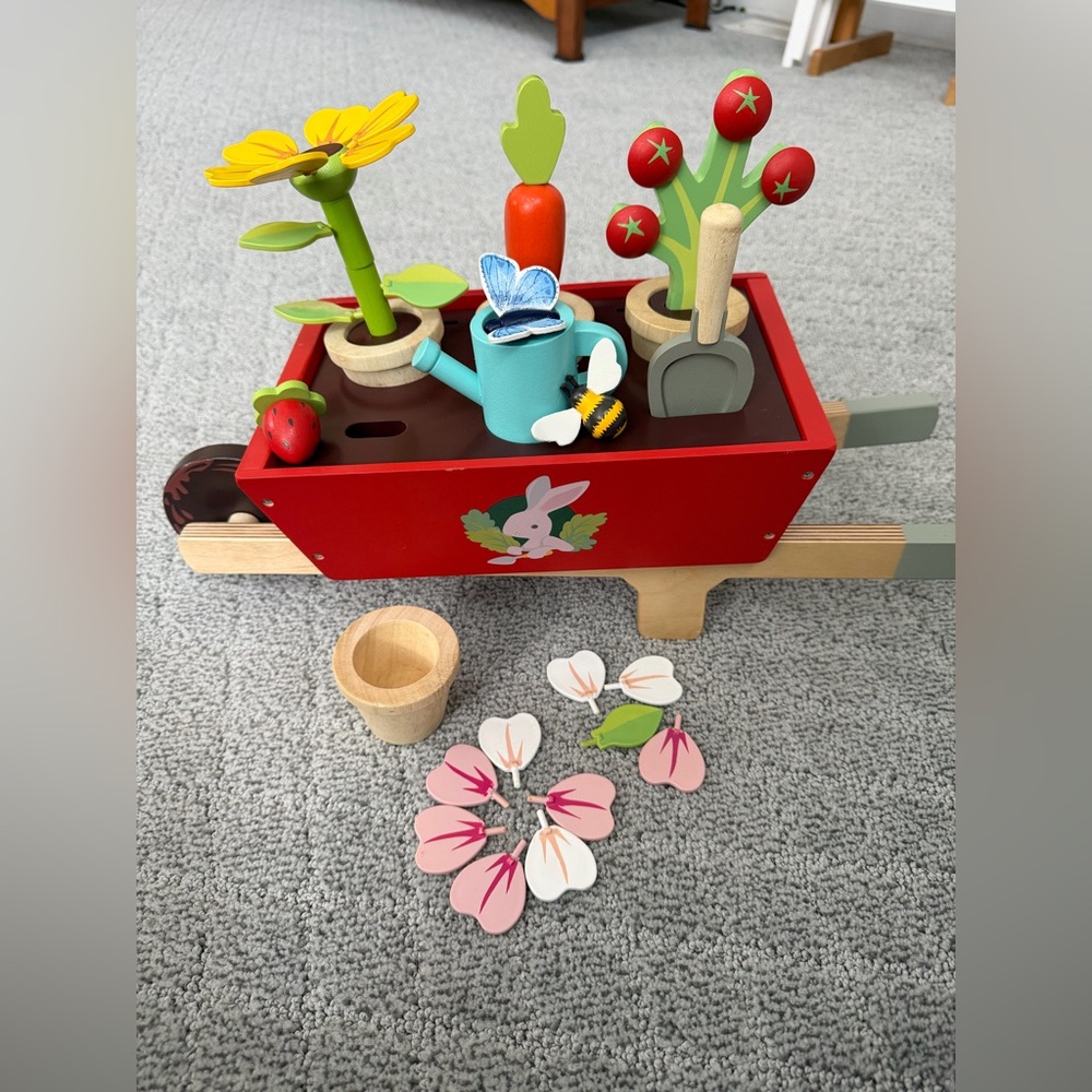 Tender leaf wooden garden play set w/red barrel. VG condition. $40